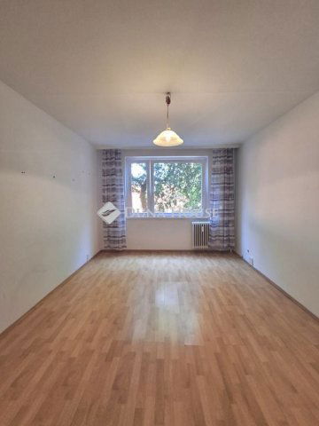 Eladó panellakás, Debrecenben 56.5 M Ft, 2 szobás