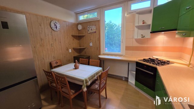 Kiadó téglalakás, albérlet, Debrecenben 270 E Ft / hó, 3 szobás