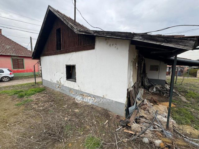 Eladó családi ház, Tiszafüreden 88 M Ft, 2 szobás