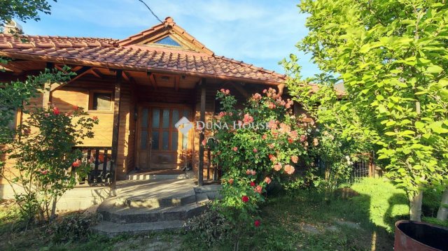 Eladó családi ház, Bicskén 99.9 M Ft, 3+1 szobás
