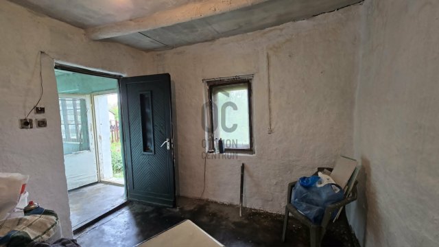 Eladó családi ház, Tiszaszőlősön 4.9 M Ft, 1 szobás