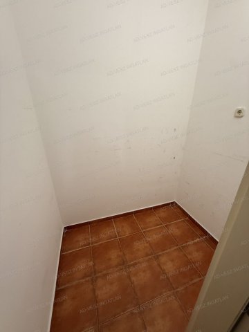 Eladó téglalakás, Dabason 65.5 M Ft, 1 szobás