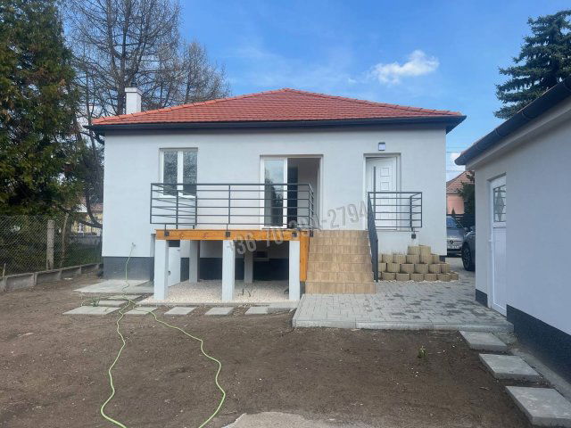 Eladó családi ház, Tatabányán 105 M Ft, 3 szobás