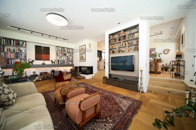 Eladó családi ház, Szentendrén 449.9 M Ft, 4 szobás