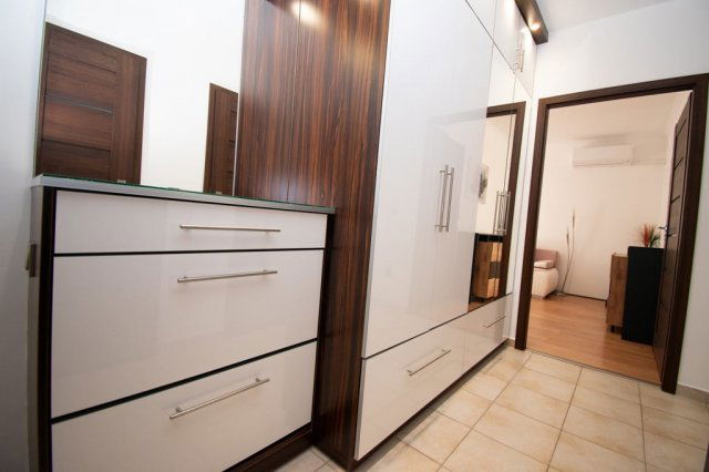 Kiadó panellakás, albérlet, Debrecenben 230 E Ft / hó, 2 szobás