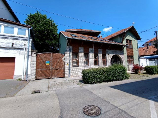 Kiadó iroda, Cegléden 700 E Ft / hó / költözzbe.hu