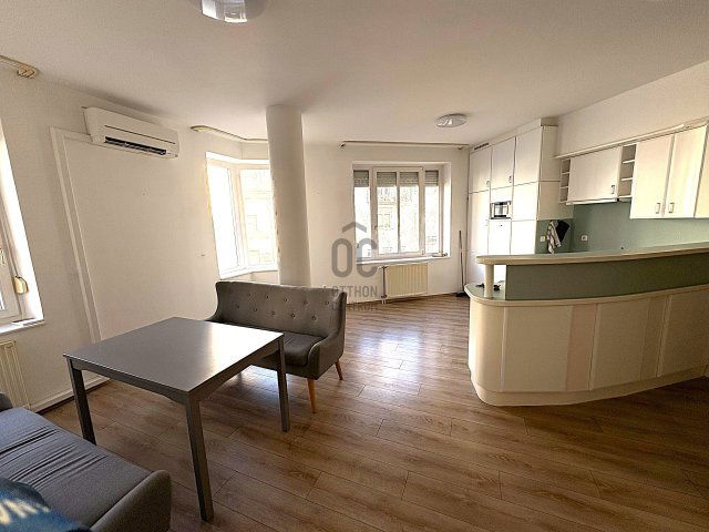 Eladó téglalakás, Kecskeméten 82.9 M Ft, 3 szobás