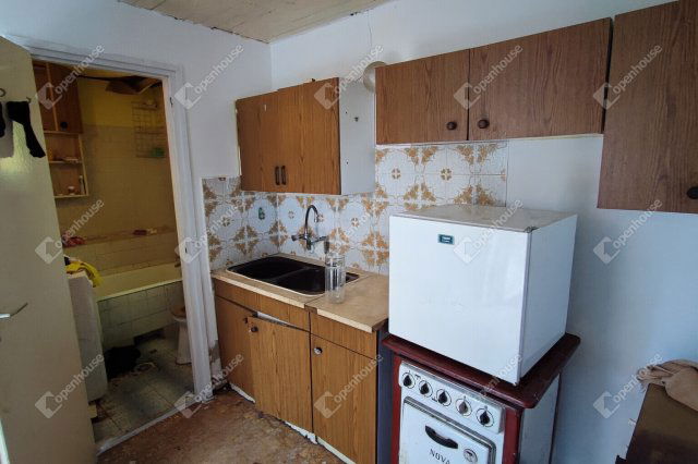 Eladó családi ház, Debrecenben 24.5 M Ft, 2 szobás