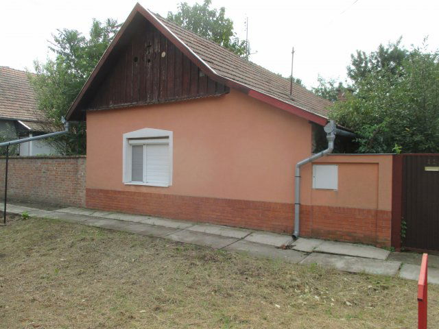 Eladó családi ház, Kevermesen 3.99 M Ft, 2 szobás