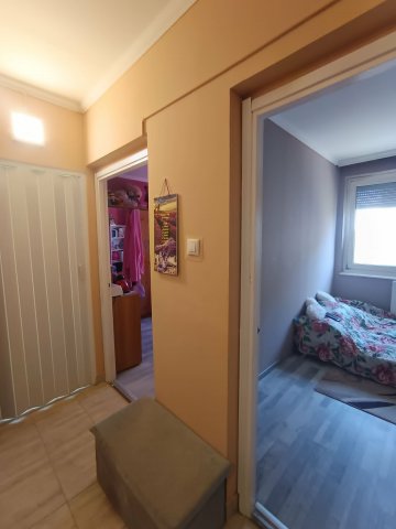 Eladó panellakás, Tatabányán 39.99 M Ft, 1+2 szobás