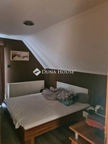 Eladó téglalakás, Gyálon 80 M Ft, 4 szobás