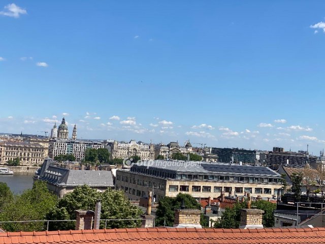 Eladó téglalakás, Budapesten, I. kerületben 179.9 M Ft, 2 szobás