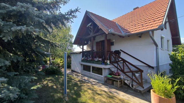 Eladó nyaraló, Balatonberényben 45.99 M Ft, 3 szobás