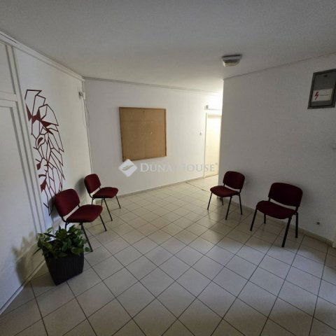 Kiadó iroda, Kecskeméten 49 E Ft / hó / költözzbe.hu