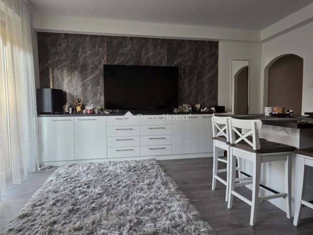 Eladó téglalakás, Budapesten, XIV. kerületben 137 M Ft, 3 szobás