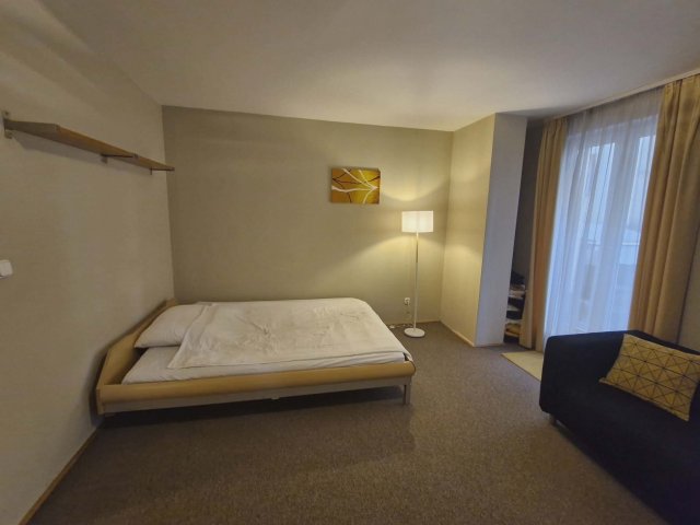 Kiadó téglalakás, albérlet, V. kerületben, Vadász utcában