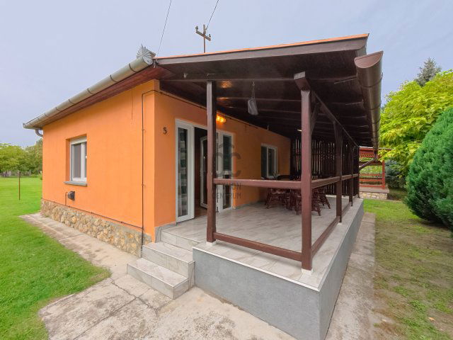 Eladó nyaraló, Zamárdiban 96 M Ft, 3 szobás