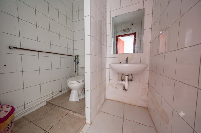 Eladó üzlethelyiség, Budapesten, VIII. kerületben 75 M Ft