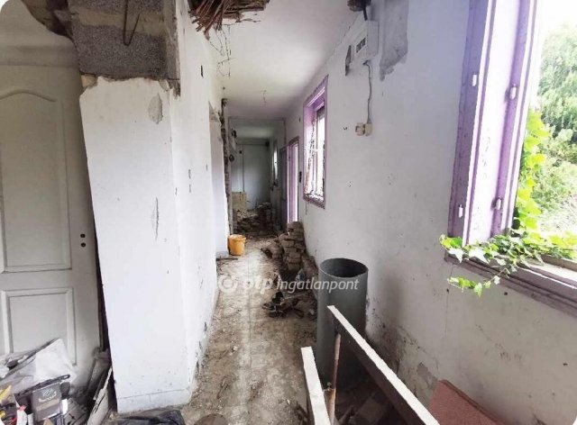 Eladó családi ház, Baján 39 M Ft, 3 szobás