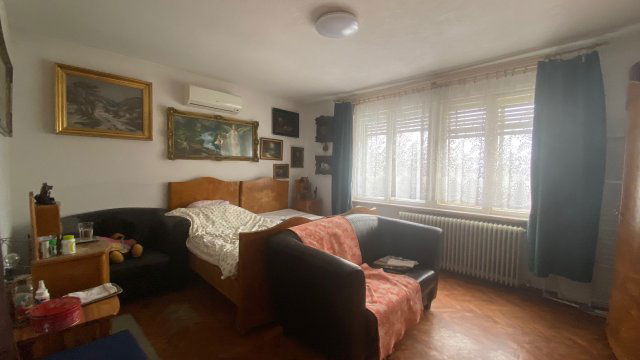 Eladó családi ház, Várpalotán 64.5 M Ft, 2 szobás