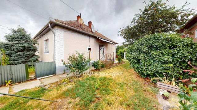 Eladó családi ház, Polgáron 21 M Ft, 2+1 szobás