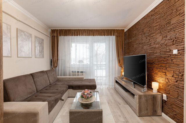 Eladó téglalakás, Nyíregyházán 68.5 M Ft, 3 szobás