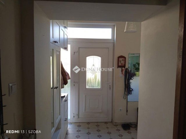 Eladó családi ház, Vecsésen 85 M Ft, 4 szobás