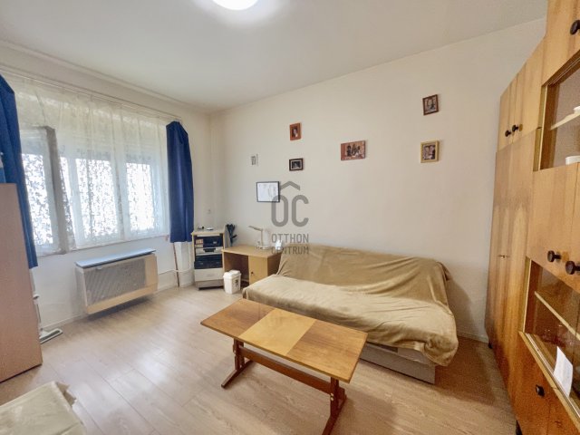 Eladó téglalakás, Sopronban 24.9 M Ft, 1 szobás