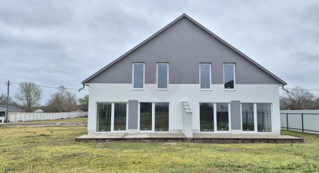 Eladó családi ház, Baján 99.7 M Ft, 4 szobás