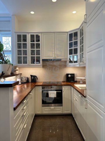 Kiadó téglalakás, albérlet, V. kerületben, Falk Miksa utcában