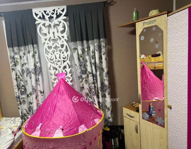 Eladó családi ház, Zsákán 9.7 M Ft, 3 szobás