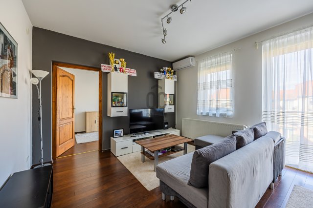 Eladó téglalakás, Dunakeszin 83 M Ft, 3 szobás