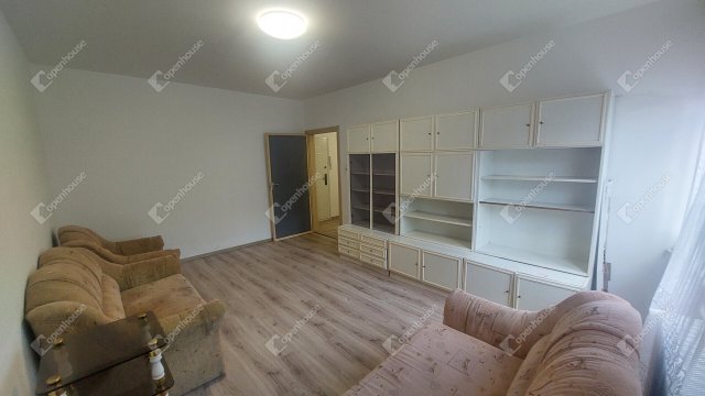 Eladó panellakás, Tatabányán 37.99 M Ft, 2 szobás