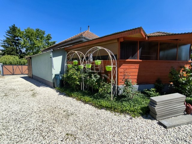 Eladó családi ház, Isaszegen 93 M Ft, 3+1 szobás