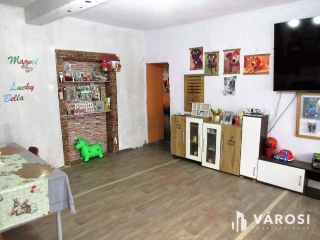 Eladó családi ház, Kiszomboron 28 M Ft, 3 szobás