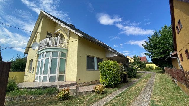 Eladó családi ház, Siófokon 159 M Ft, 5 szobás