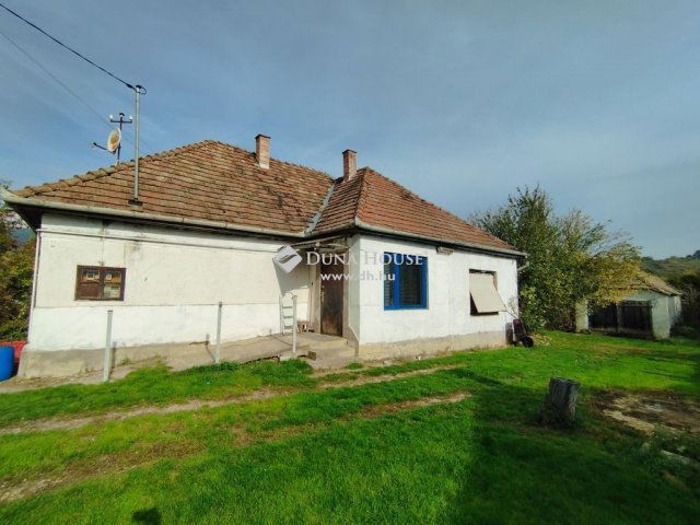 Eladó családi ház, Héregen 29.9 M Ft, 3 szobás