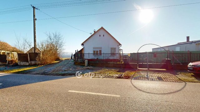 Eladó családi ház, Nyírtéten 12.5 M Ft, 1 szobás