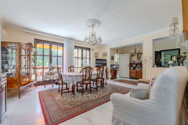 Eladó családi ház, Leányfaluban 169.9 M Ft, 6 szobás