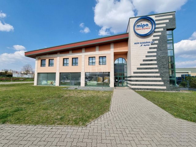 Kiadó iroda, Székesfehérvárott 450 E Ft / hó, 10 szobás