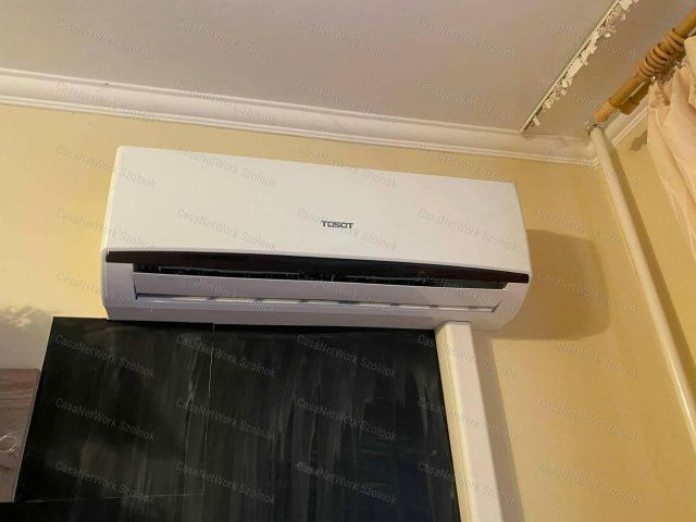 Eladó panellakás, Szolnokon 34.9 M Ft, 3 szobás