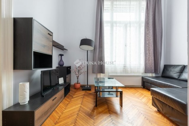 Eladó téglalakás, Budapesten, VII. kerületben 89.9 M Ft