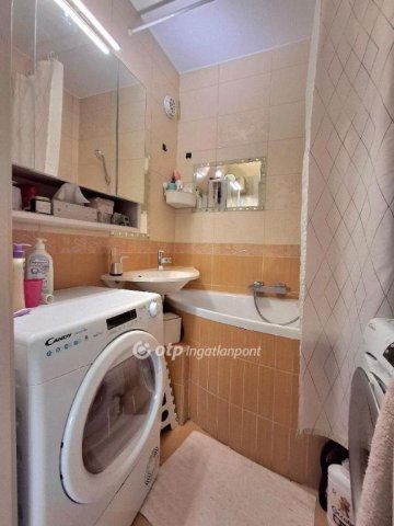 Eladó panellakás, Budapesten, XV. kerületben 76.8 M Ft, 3 szobás