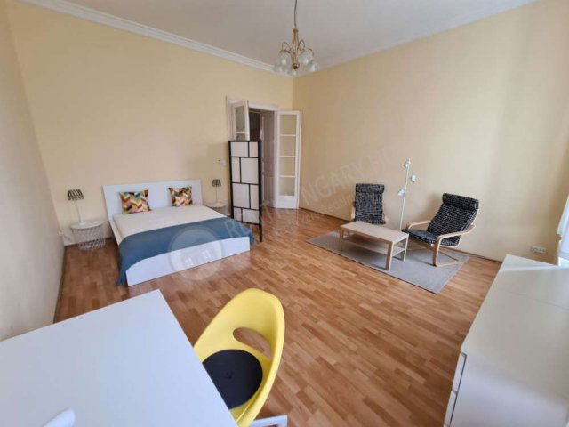 Kiadó téglalakás, albérlet, Budapesten, VI. kerületben