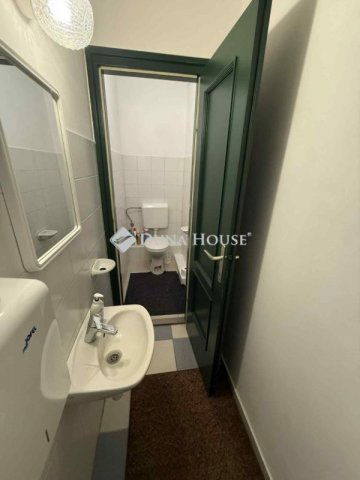 Kiadó iroda, Kecskeméten 160 E Ft / hó, 1 szobás