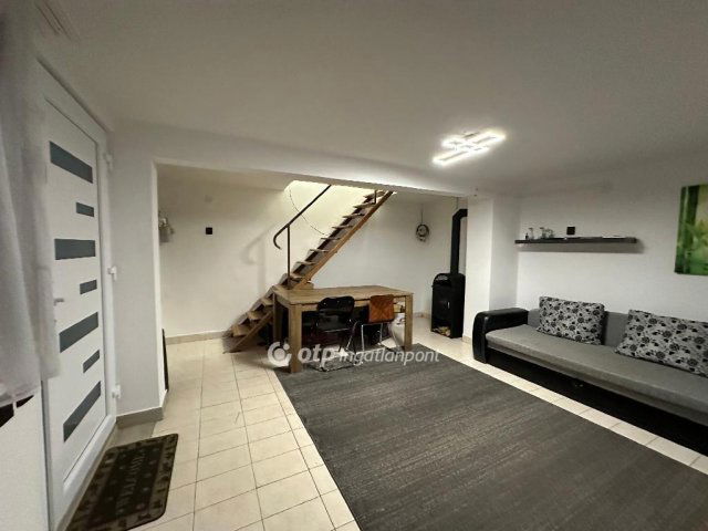 Eladó családi ház, Tiszalökön 31.8 M Ft, 1+1 szobás