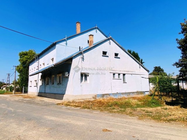 Eladó ipari ingatlan, Seregélyesen 120 M Ft / költözzbe.hu