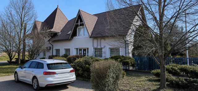 Eladó iroda, Vecsésen 465 M Ft / költözzbe.hu