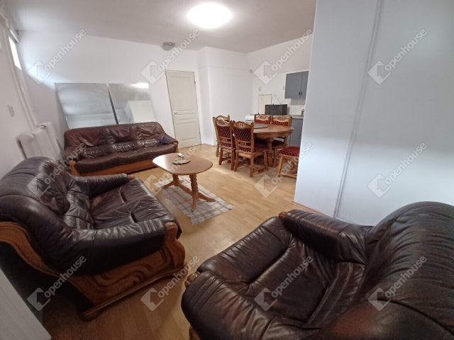 Eladó családi ház, Debrecenben 124 M Ft, 6 szobás