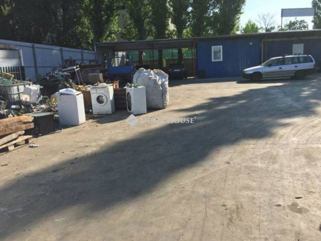 Eladó ipari ingatlan, Budapesten, IX. kerületben 320 M Ft